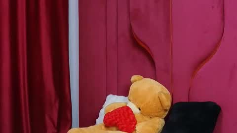 Snapshot of goldenamberx chatting on 02/22/25, 12:19 GoldenAmberX online show from 02/22/25, 12:19