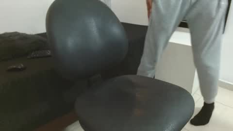   online show from 04/23/26, 05:48