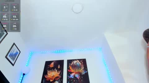 Snapshot of goldenhugecocktss chatting on 10/13/25, 07:52 May smith online show from 10/13/25, 07:52