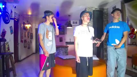 GOLDENJOI online show from 02/09/25, 12:41