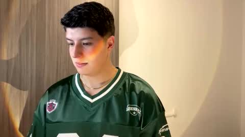 goldenknight33 online show from 11/08/25, 06:18