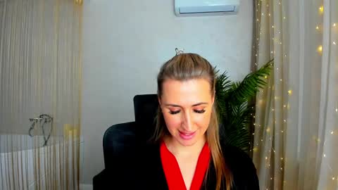 Snapshot of goldenlighte chatting on 01/20/25, 03:50 Olivia online show from 01/20/25, 03:50