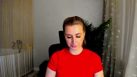 Snapshot of goldenlighte chatting on 01/20/25, 06:53 Olivia online show from 01/20/25, 06:53