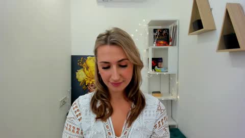 Snapshot of goldenlighte chatting on 01/31/25, 03:30 Olivia online show from 01/31/25, 03:30