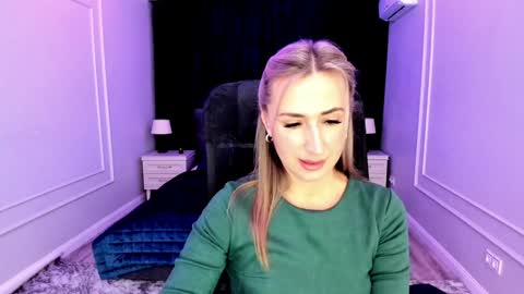 Snapshot of goldenlighte chatting on 02/02/25, 03:21 Olivia online show from 02/02/25, 03:21