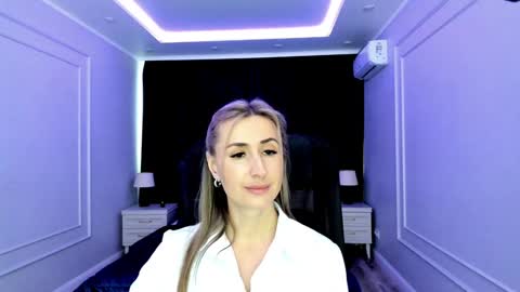 Snapshot of goldenlighte chatting on 02/02/25, 06:26 Olivia online show from 02/02/25, 06:26