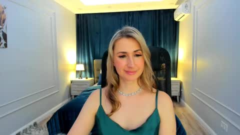 Snapshot of goldenlighte chatting on 02/18/25, 06:58 Olivia online show from 02/18/25, 06:58