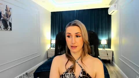 Snapshot of goldenlighte chatting on 03/03/25, 06:15 Olivia online show from 03/03/25, 06:15