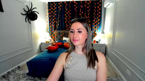 Snapshot of goldenlighte chatting on 10/23/25, 07:56 Olivia online show from 10/23/25, 07:56