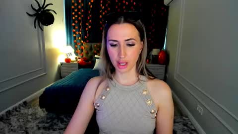 Snapshot of goldenlighte chatting on 10/30/25, 04:14 Olivia online show from 10/30/25, 04:14