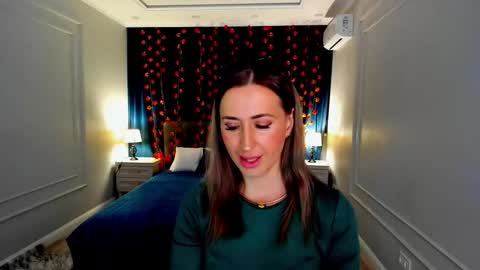 Snapshot of goldenlighte chatting on 11/11/25, 03:50 Olivia online show from 11/11/25, 03:50