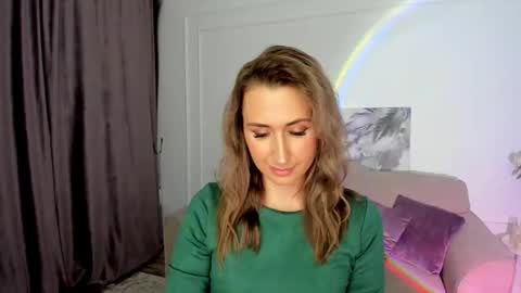 Snapshot of goldenlighte chatting on 11/19/25, 03:50 Olivia online show from 11/19/25, 03:50