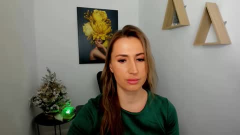 Snapshot of goldenlighte chatting on 12/03/25, 10:13 Olivia online show from 12/03/25, 10:13