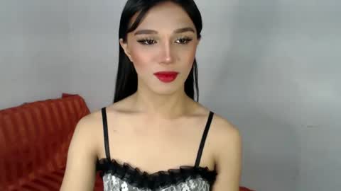 Lily is Gold online show from 02/06/25, 11:04