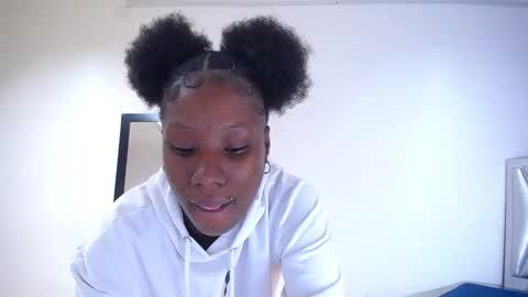 goldenn_ass1 online show from 10/07/25, 03:25