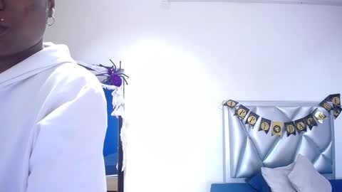 goldenn_ass1 online show from 10/17/25, 02:59