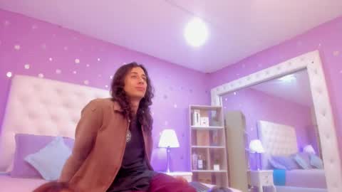 Snapshot of goldentemptation_ chatting on 02/25/26, 07:45 goldentemptation_ online show from 02/25/26, 07:45