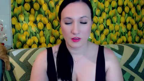 Snapshot of goldmoonn chatting on 01/18/25, 06:43 goldmoonn online show from 01/18/25, 06:43