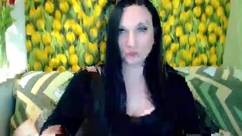 Snapshot of goldmoonn chatting on 03/10/25, 03:41 goldmoonn online show from 03/10/25, 03:41