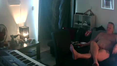 Snapshot of goldyguy011 chatting on 12/05/25, 02:31 goldyguy011 online show from 12/05/25, 02:31