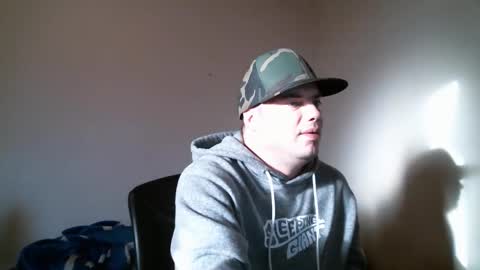 Snapshot of goleafzgo chatting on 12/14/25, 08:02 goleafzgo online show from 12/14/25, 08:02