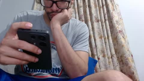 Snapshot of gollfather97 chatting on 02/17/25, 02:20 julin Andrs online show from 02/17/25, 02:20