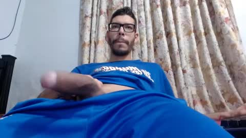 Snapshot of gollfather97 chatting on 02/19/25, 04:00 julin Andrs online show from 02/19/25, 04:00