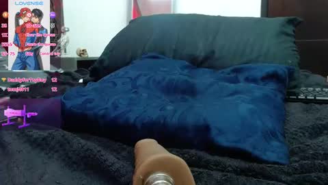 Snapshot of gomita_angel chatting on 01/10/25, 01:10 angel online show from 01/10/25, 01:10