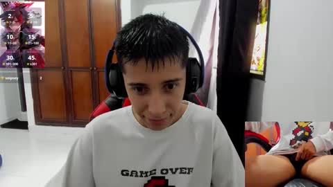 Snapshot of gomitaboy_1 chatting on 10/19/25, 07:03 angel black online show from 10/19/25, 07:03