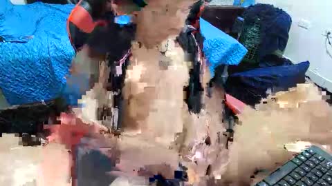 Snapshot of gomitaboy_1 chatting on 11/19/25, 07:47 angel black online show from 11/19/25, 07:47