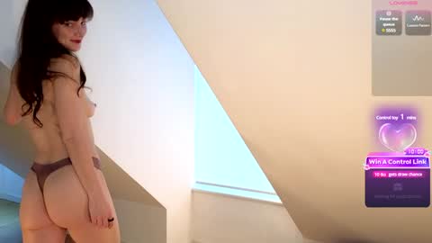 Snapshot of good_girl_gracie chatting on 02/02/25, 02:45 Gracie online show from 02/02/25, 02:45