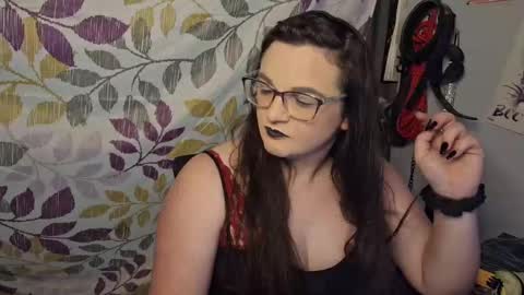 Snapshot of goodgrl1799 chatting on 10/21/25, 01:28 goodgrl1799 online show from 10/21/25, 01:28
