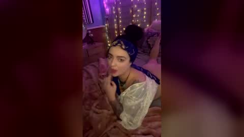 Snapshot of goodjujules chatting on 12/21/25, 07:48 goodjujules online show from 12/21/25, 07:48