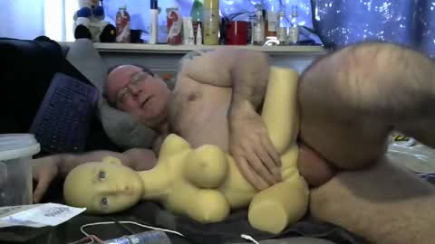 Snapshot of goofylicious_91 chatting on 12/21/24, 09:33 Peter online show from 12/21/24, 09:33