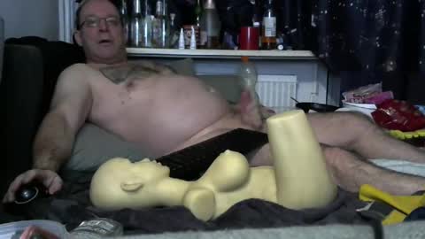 Snapshot of goofylicious_91 chatting on 02/07/25, 06:24 Peter online show from 02/07/25, 06:24