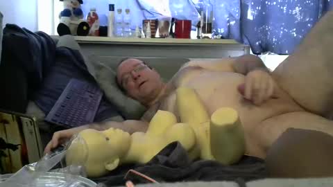 Snapshot of goofylicious_91 chatting on 02/13/25, 02:31 Peter online show from 02/13/25, 02:31