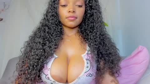 Dominique online show from 12/22/24, 01:55