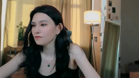 Sarra online show from 05/01/26, 01:37