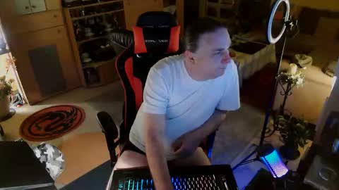 Snapshot of google5001 chatting on 11/15/25, 05:49 google5001 online show from 11/15/25, 05:49