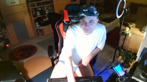 google5001 online show from 12/20/25, 03:24