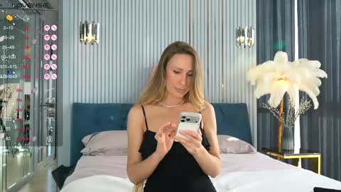 gooodgirlhere online show from 04/15/26, 02:57