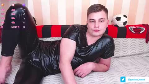 Snapshot of gordonhunt chatting on 12/25/24, 08:28 Gordon Hunt online show from 12/25/24, 08:28