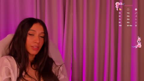 Snapshot of gorgeous_brunette chatting on 01/29/25, 02:21 Rose online show from 01/29/25, 02:21