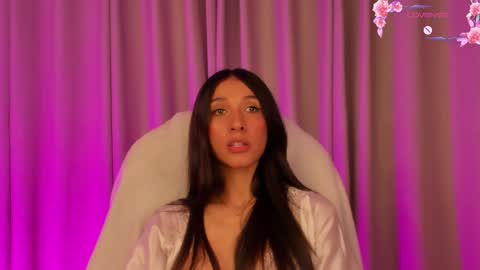 Snapshot of gorgeous_brunette chatting on 02/04/25, 11:38 Rose online show from 02/04/25, 11:38