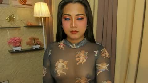 Snapshot of gorgeous_dark_luna chatting on 07/18/26, 06:12 RIANA online show from 07/18/26, 06:12