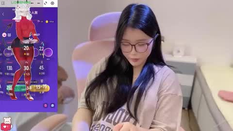 Snapshot of gorgeous_girl33 chatting on 03/08/26, 02:04 gorgeous girl33 online show from 03/08/26, 02:04