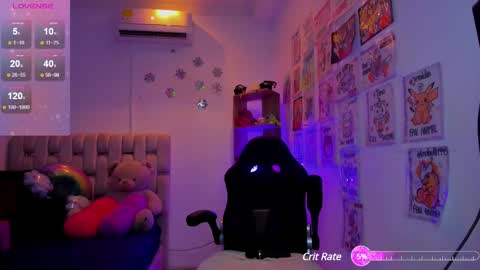 Snapshot of gorgeous_t chatting on 02/18/25, 07:52 i am Jessi I love animals and drawing I hope to get along with everyone. XOXO online show from 02/18/25, 07:52