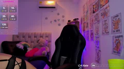 Snapshot of gorgeous_t chatting on 02/25/25, 08:09 i am Jessi I love animals and drawing I hope to get along with everyone. XOXO online show from 02/25/25, 08:09