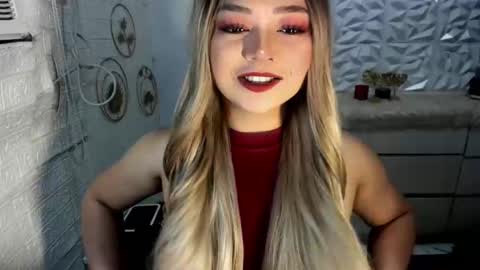 Amanda rose online show from 10/22/25, 01:50