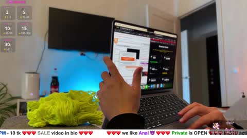 Snapshot of gotamcouple chatting on 01/31/25, 08:22 Baby online show from 01/31/25, 08:22